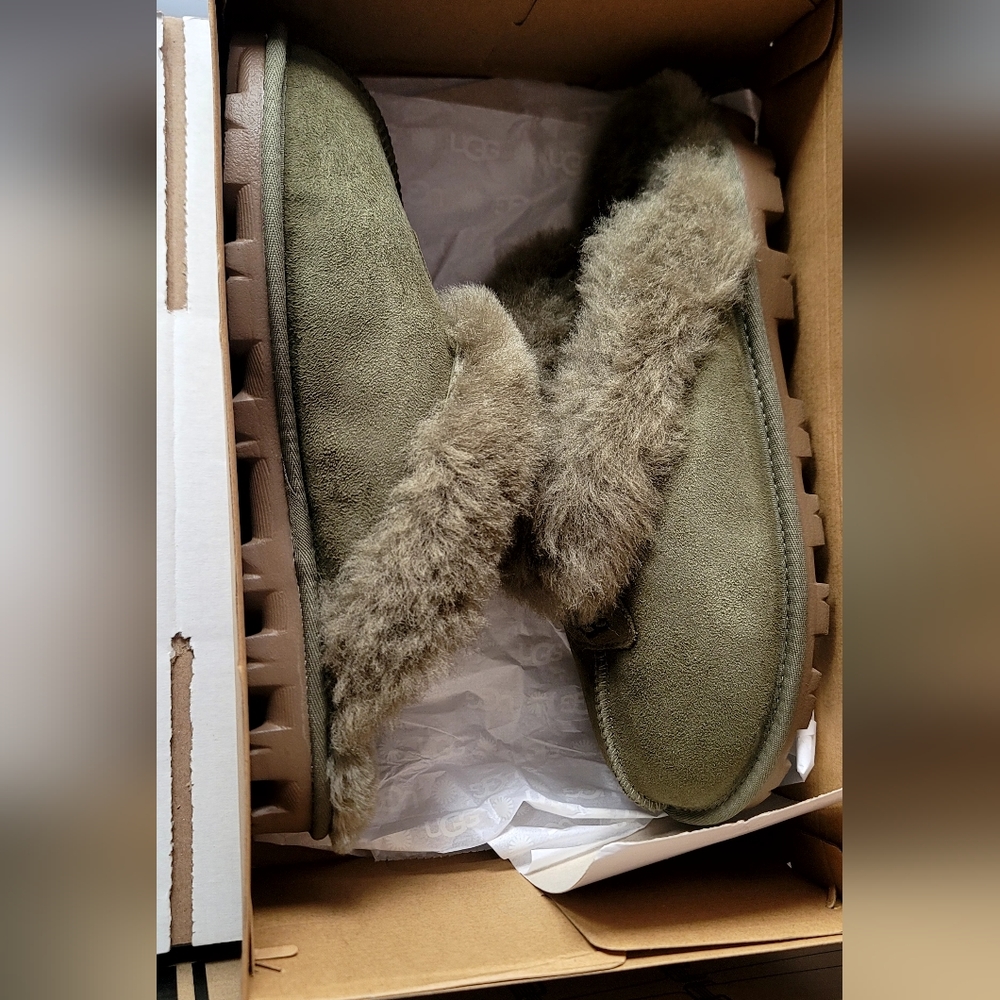 NWT UGG burnt olive LIMITED EDITION Coquette slippers size 11 W